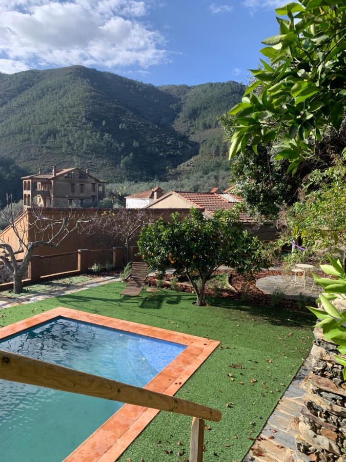Caserio De Ovejuela Esterno foto