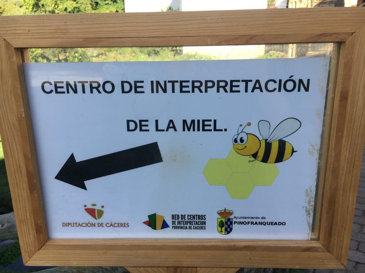Caserio De Ovejuela Esterno foto